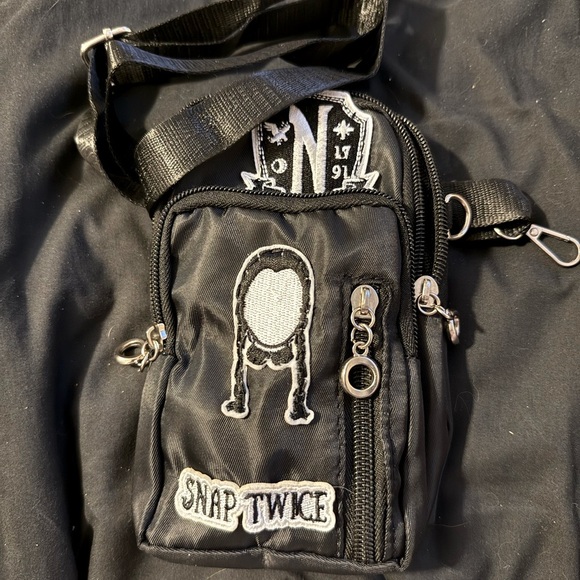 Black Snap Twice Crossbody Bag - Picture 7 of 7